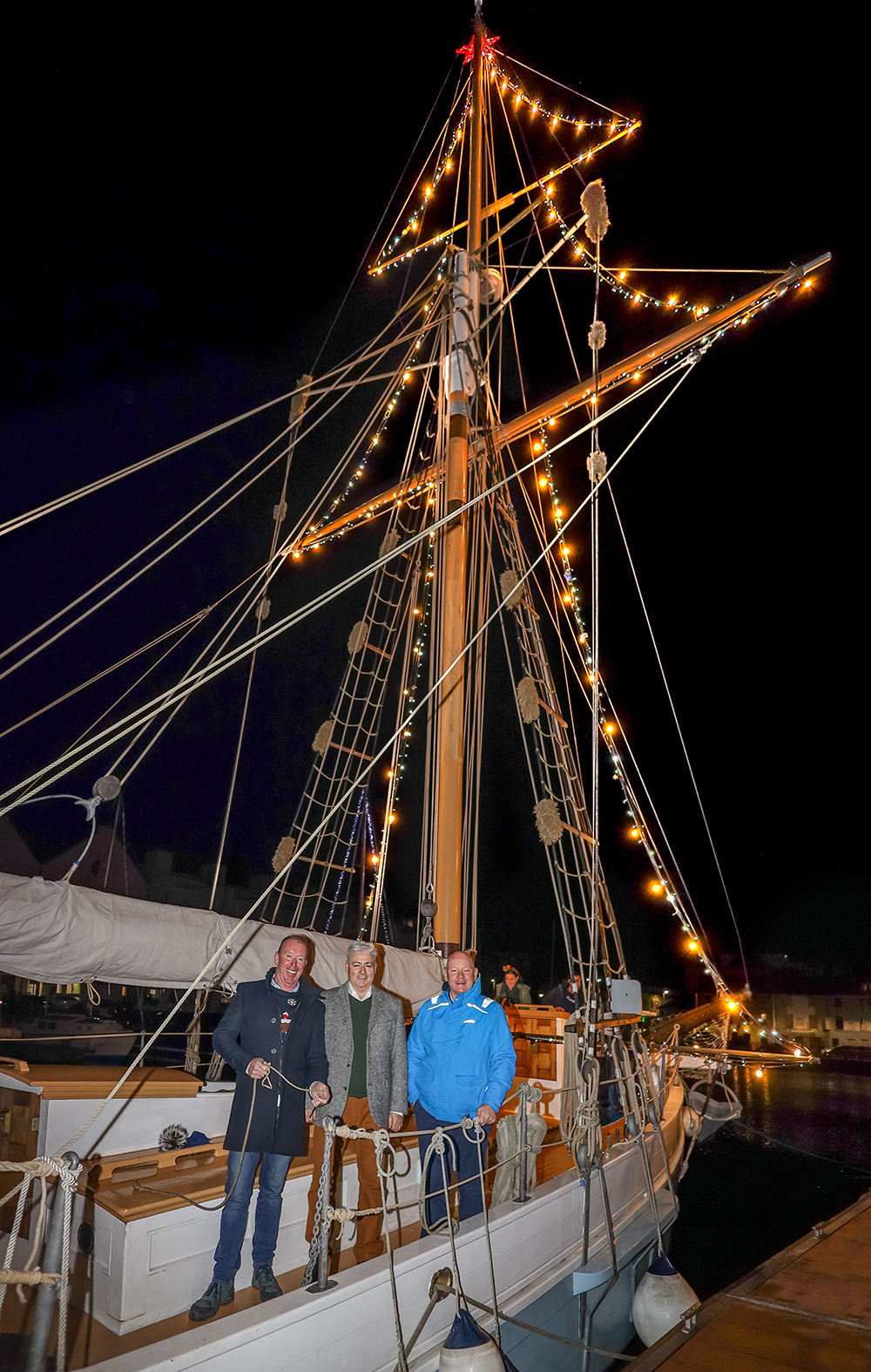 christmas tree, ishka, spring water, ishka spring water, galway docks, galway city, switching on of christmas lights, ilen, gary MacMahon, Mike Sutton, Brian Sheridan, Harbour master, sustainable, port of galway, 