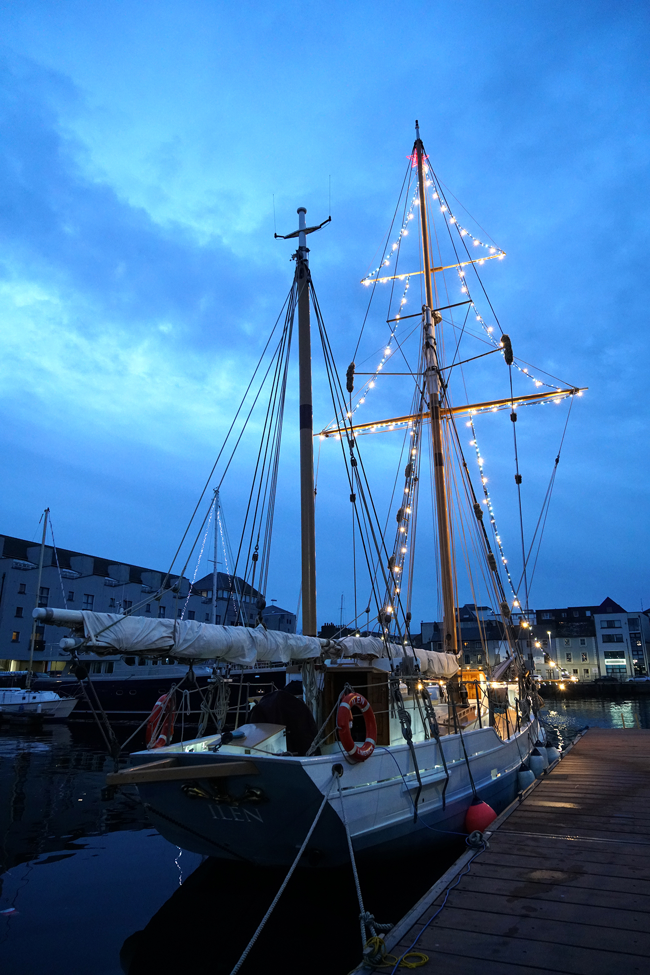 christmas tree, ishka, spring water, ishka spring water, galway docks, galway city, switching on of christmas lights, ilen, gary MacMahon, Mike Sutton, Brian Sheridan, Harbour master, sustainable, port of galway, 