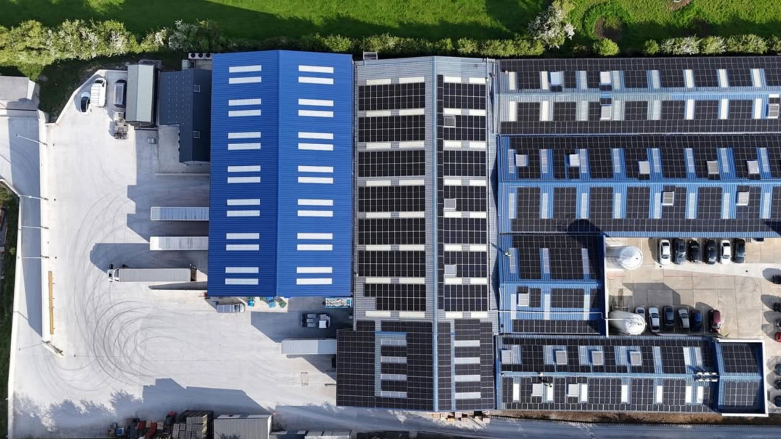 Solar panels on the roof of the Ishka plant